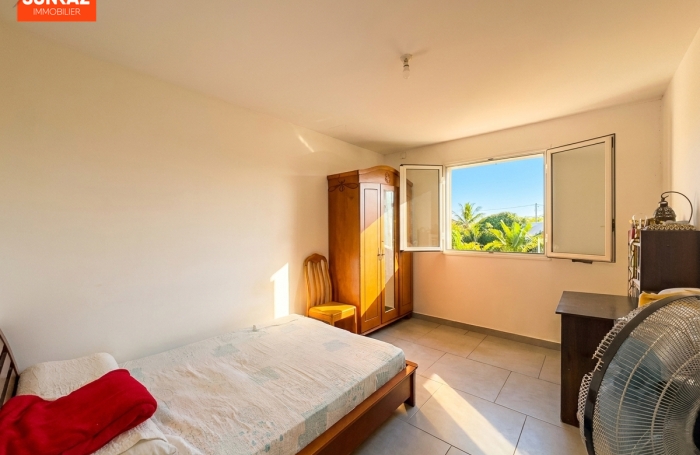 Vente Appartement 83.5m&sup2; 4 pi&egrave;ces Saint-Pierre