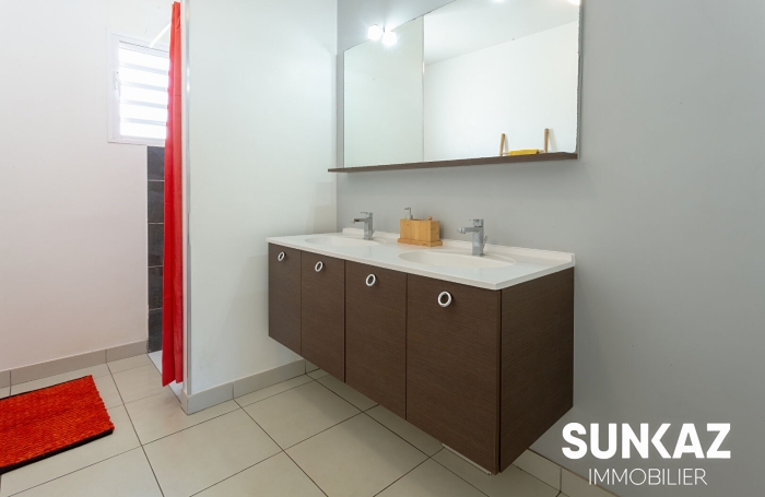 Location Maison 93m&sup2; 4 pi&egrave;ces Ravine des Cabris