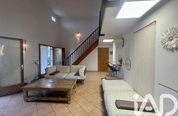 Vente Maison 170m&sup2; 7 pièces Sainte Suzanne