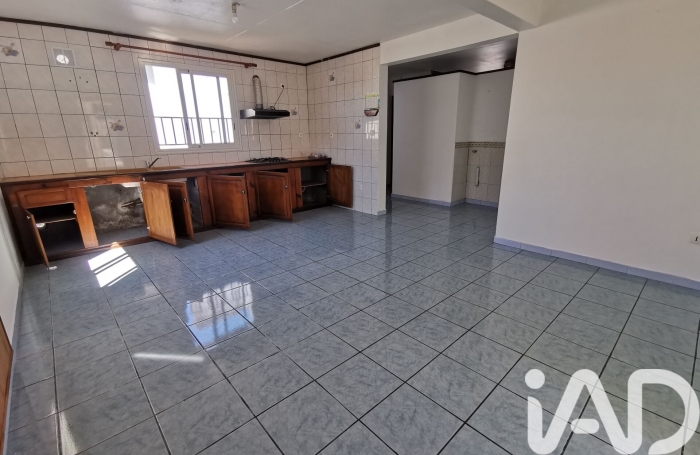 Vente Divers 336m&sup2; 14 pièces Le Tampon
