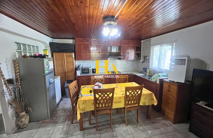 Vente Maison 93m&sup2; 8 pi&egrave;ces Etang-Sale