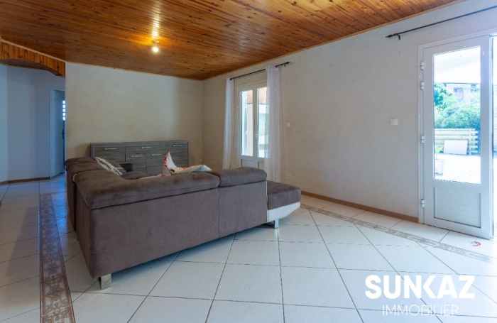 Location Maison 125.00m&sup2; 4 pièces Saint-Pierre