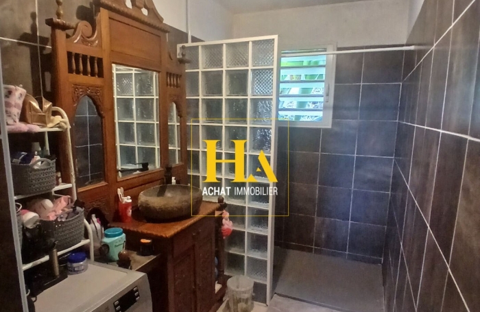 Vente Maison 80m&sup2; 4 pi&egrave;ces Petite &icirc;le