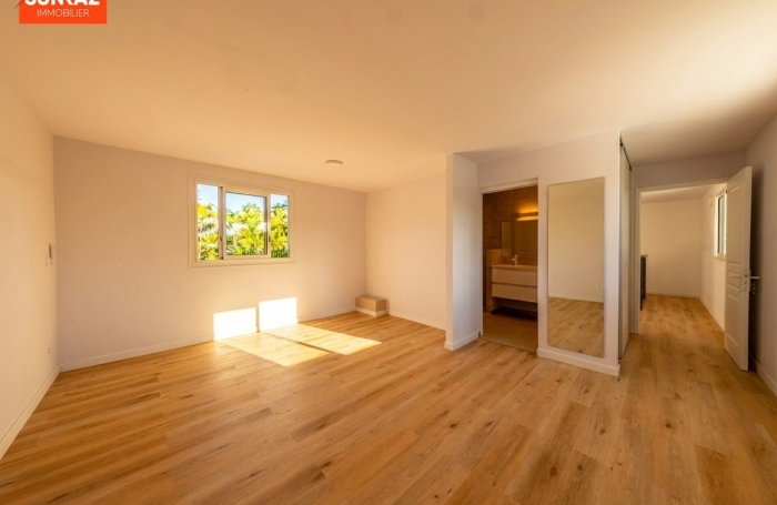 Location Maison 170.00m&sup2; 4 pièces Ravine des Cabris