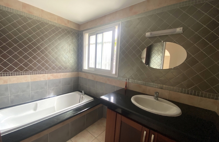 A LOUER VILLA F4 &Agrave; BOIS D'OLIVES