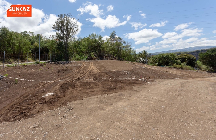 Vente Terrain 243.00m&sup2; Rivi&egrave;re Saint Louis
