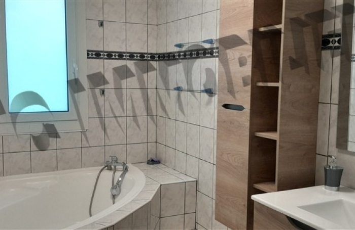 Location Maison 76m&sup2; 4 pi&egrave;ces Ravine des Cabris