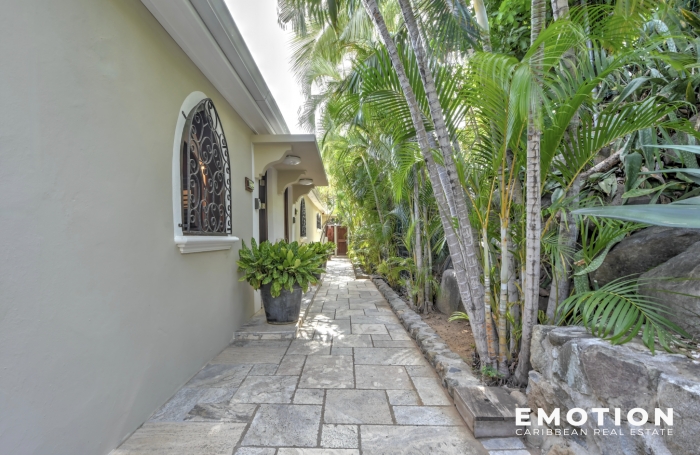 Hôtel-Restaurant 798 m2 + terrasses couvertes