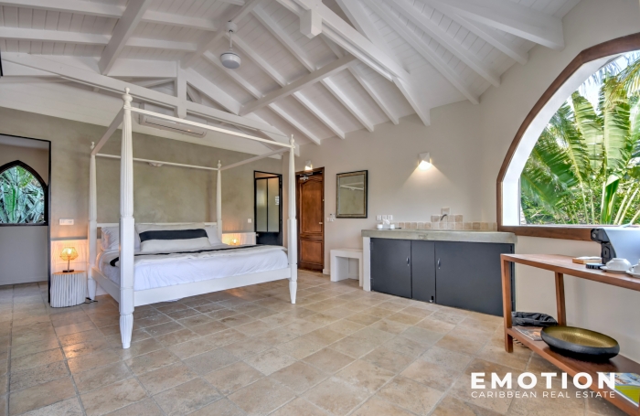 Hôtel-Restaurant 798 m2 + terrasses couvertes