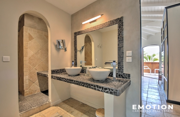 Hôtel-Restaurant 798 m2 + terrasses couvertes